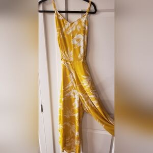 Cool Cute Comfy New Mustard Yellow & White Romper w/belt & back zipper. XL